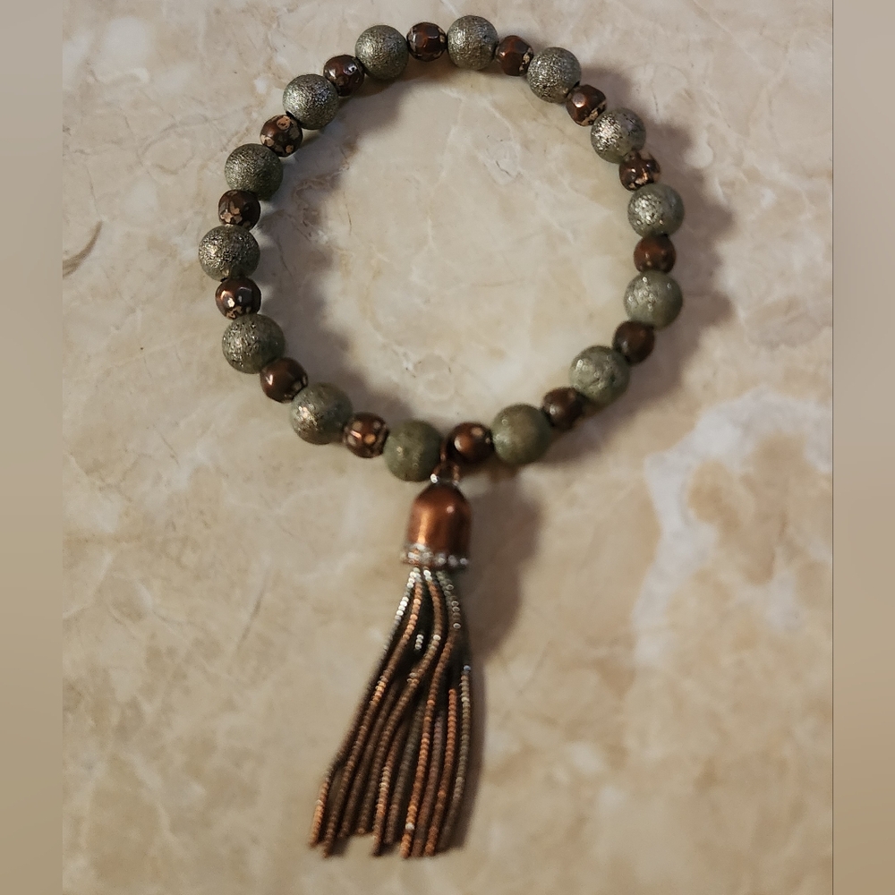 3 Stretch Bracelets - image 6